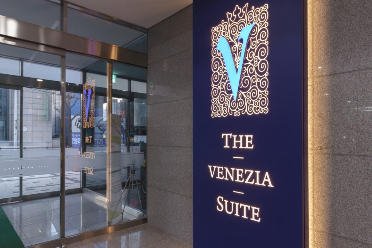 The Venezia Suite Hotel Chuncheon Exterior photo